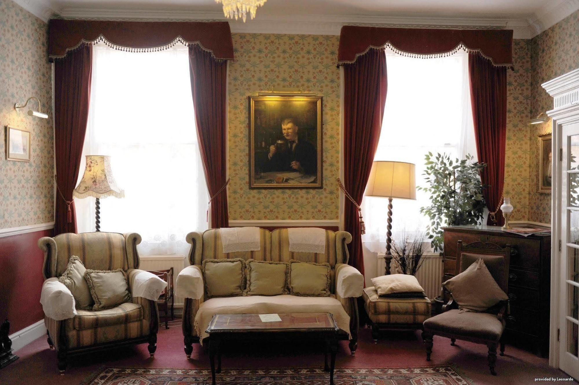 Lairgate Hotel 3*